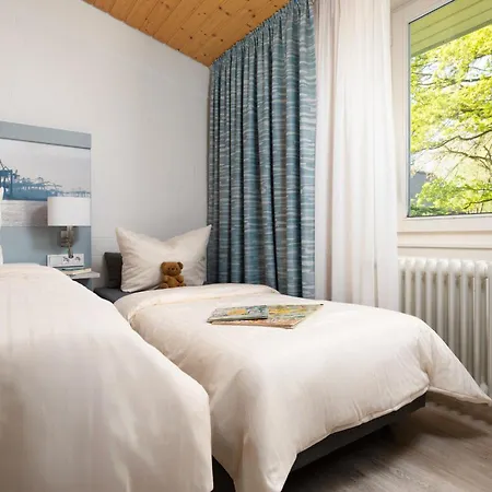 Hotel Zur Rennbahn Drage  Esterno foto