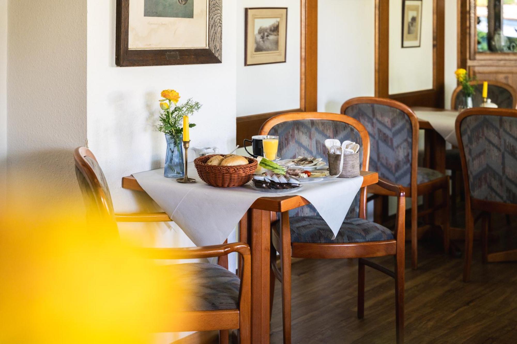 Zur Rennbahn Guest house