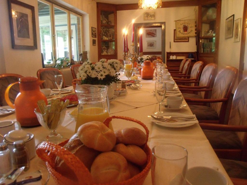 Zur Rennbahn Guest house Drage (Lower-Saxony)